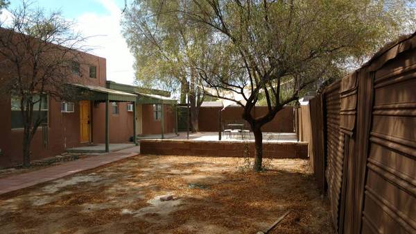 $1,300 / 2br - 775ft2 - close to Uof A 2 bedrooms 1 bathroom (Plumer and 18th Street)63674963831297122