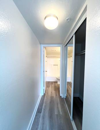 $2,050 / 1br - Vinyl Flooring, Laundry Facilities, Courtyard (Santa ana)63840114840065120