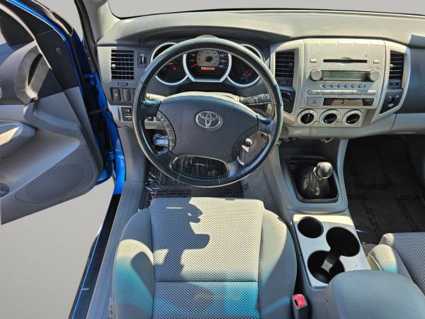 Toyota Tacoma 4x4 4WD SR5 Access Cab 2006 - $13,887 (Duffy's Auto Brokerage)63624338334721122