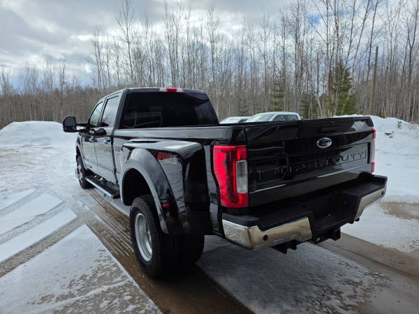 2019 Ford F350 XLT 4X4 - Photo 5