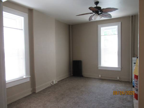 $435 / 1br - 450ft2 - 1 Bdrm Studio, Utilities Pd, $435 Bi-wkly (644 N. 8th Street  Apt #2)63680139878915124