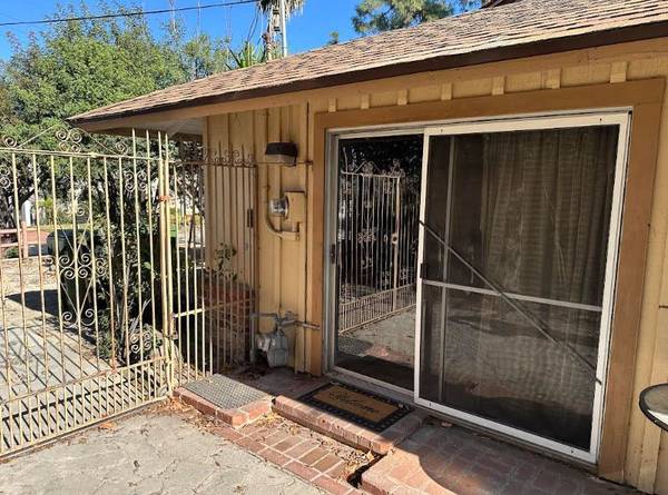$1,295 / 240ft2 - Habitación privada en alquiler - Entrada separada/privada (Woodland Hills, CA)63952930340483120