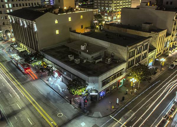 $2,750 / 2br - Classic 1 Bed Apt + Flexible Terms & Magnificent Views - Pets OK (Gaslamp Quarter / Downtown)63701723243651122