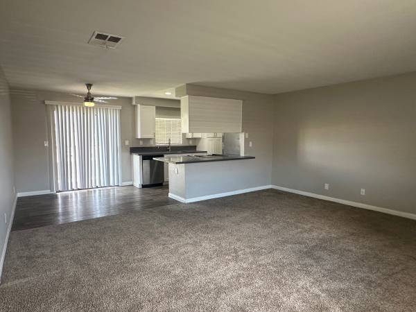 $1,825 / 1hab - 745ft2 - 🏡 Vive Moderno por Menos – Hermosamente Reformado por $1,825 (Indio)63953070600707122