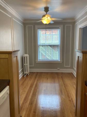 $1,250 / 700ft2 - Edgewater Studio with Heat and Cooking Gas Included (Chicago)63781441861379124