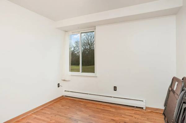 Roommate Wanted – 2 Bedroom Apartment Near Kroger 1