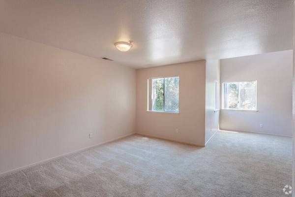 $1,390 / 2br - 918ft2 - 918ft2 - 2x2 Campus Cozy! (Davis)63961336280963123