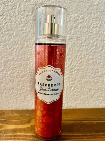 Bath and Body Raspberry Jam Donut Fragrance Mist 1