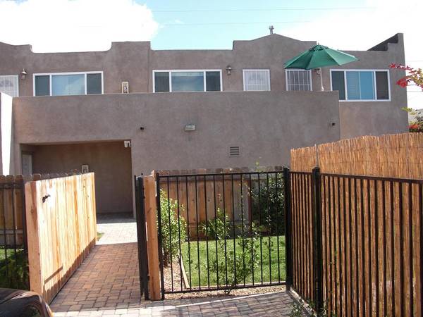 $1,895 / 1br - 1 bedroom Apartment with a garage!! Available 10/10 (North Park/Normal Heights)63865590647043120