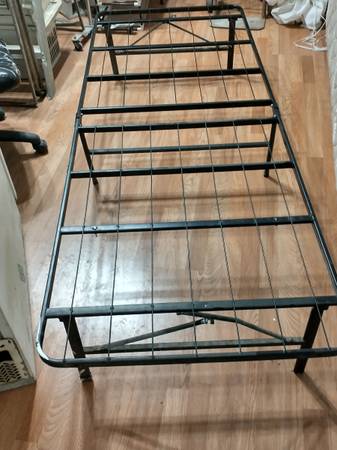 Foldable Metal bed frame 1
