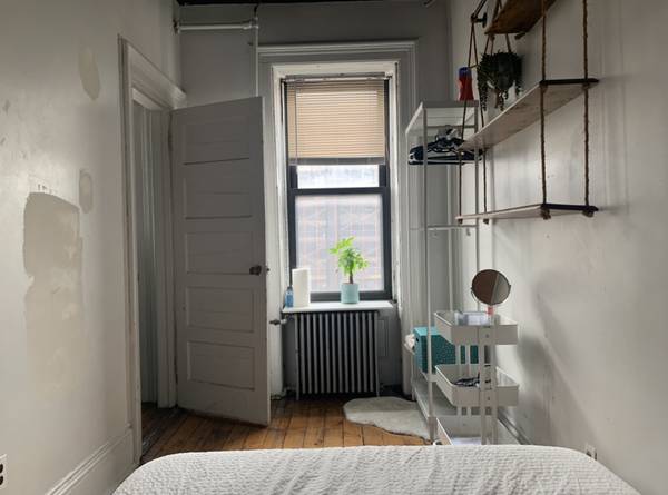 $1,399 1 bed available in Williamsburg 9/15 (Williamsburg) (Williamsburg)63698513176323124