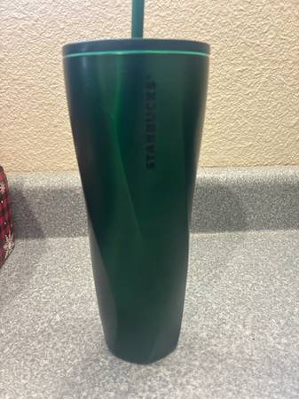Starbucks Siren Tumbler Green Twisted 1