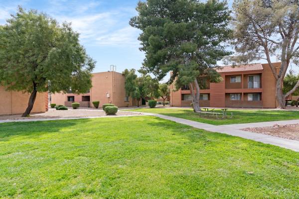 $1,075 / 2br - 834ft2 - Gracious 834 Sq. Ft. square foot apartment in Las Vegas (Las Vegas)63907028988803122
