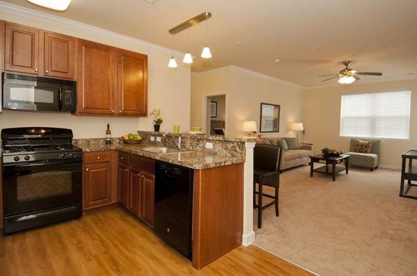 $2,009 / 1br - 785ft2 - HOLIDAYS IN YOUR HAPPY PLACE! (CHESTER)63806863591169120