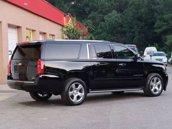 Suburban Chevrolet 2018 - $34,40063613360312193124