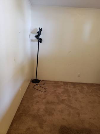 $700 / 1br - 100ft2 - Furnished room (Sheridan)63999453926146123