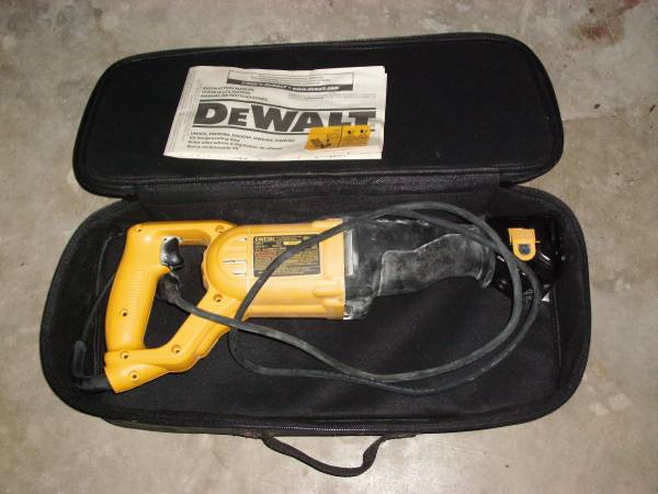 DeWALT Corded Reciprocating Saw 1