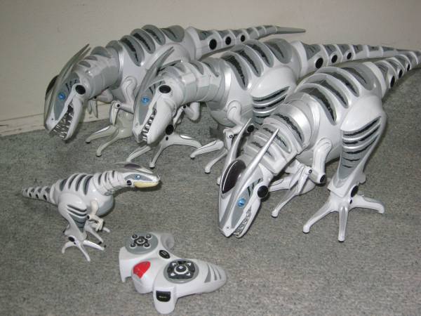 WowWee Robot Dinosaurs - $20 (Marysville)63471418862849123