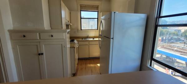 $3,500 / 1br - 780ft2 - Large quiet bright 1 Br Hrdw flr park avl Elev Lndry open 2-3 Sat 9/27 (marina / cow hollow)63868154243203123