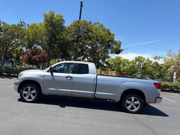 2008 Toyota Tundra SR5 4x4, cama larga de 8 pies, 1 dueño, neumáticos nuevos - $16,995 (Sacramento)63470759743873123