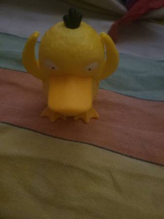 2019 Pokemon Detective Pikachu Movie Burger King Meal Psyduck Toy 1