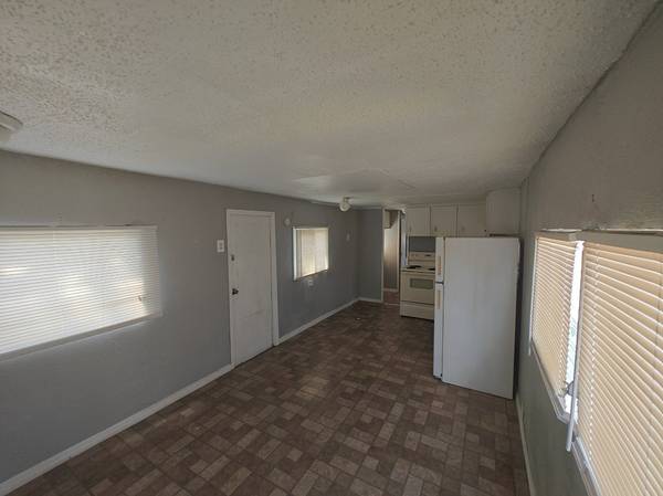 $1,195 / 1br - Mobile home at 7505 US 19 #2663976137012611121