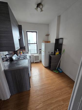 $2,500 / 2br - 700ft2 - Amplio 2 Habitaciones Separadas (Ridgewood Queens)63689917477633124