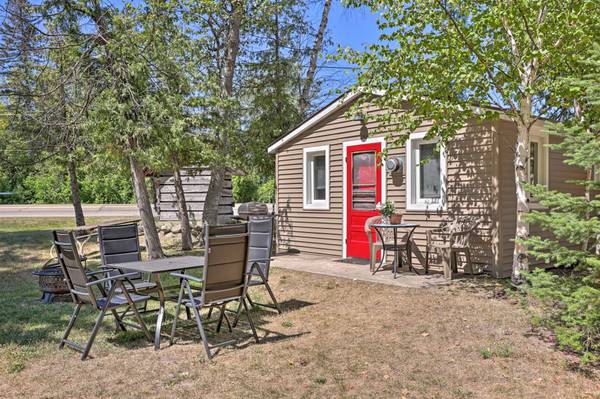 $850 / 1br - RENT A COTTAGE BY THE WATER- CUMBERLAND (SUTTONS BAY)64037895447554120