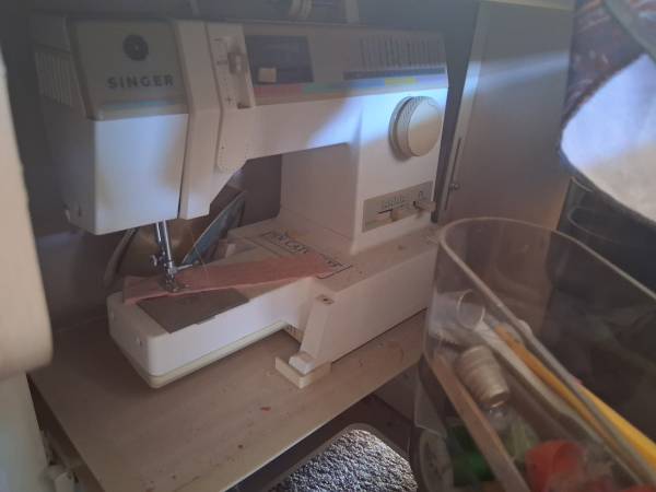 Singer sewing machine 1