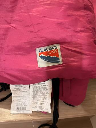Sleeping Bag kids size - $20 (Seattle)63471236680579121