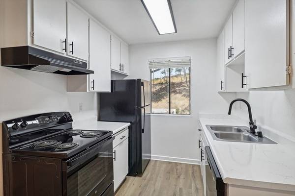 $1,775 / 1 hab. - 650 pies² - ¡Oferta de ingreso! ¡Un mes GRATIS con un contrato de arrendamiento de 12 a 15 meses! (2660 Alpine Boulevard, Alpine, CA)63663802594945121