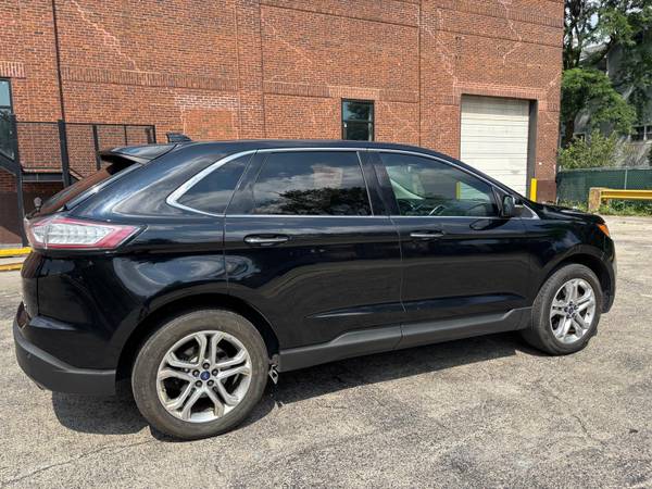 2018 Ford Edge Titanium AWD 4dr Crossover - $5,995 (Chicago)63618795851651123
