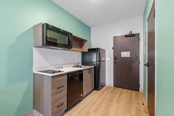 $1,699 / 1br - Express Check-out, Elevators, Digital Room Key (3333 E George W Bush Highway, Plano, TX)63796578102657122