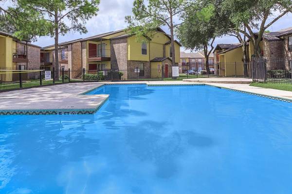 $1,250 / 2br - 889ft2 - 2 bedoom 2 bath!!One month free** (Southwest/77035)63906678921347124