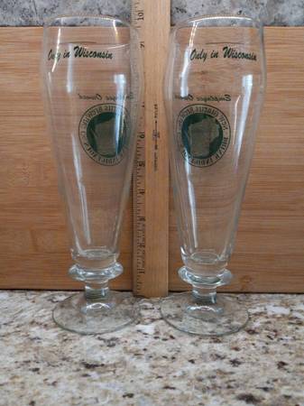 Juego de 2 vasos altos para pilsner de la cervecería New Glarus - $5 (Shorewood, IL)63470114075779121