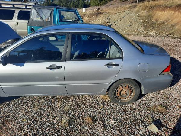 2005 Mitsubishi lancer 1