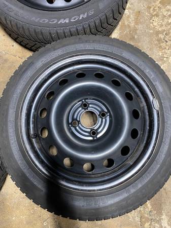 4 16-inch steel rims and tires - $300 (Waukegan, Gurnee, Lake Bluff, North Chicago, Grayslake, Zion)63471152553475122