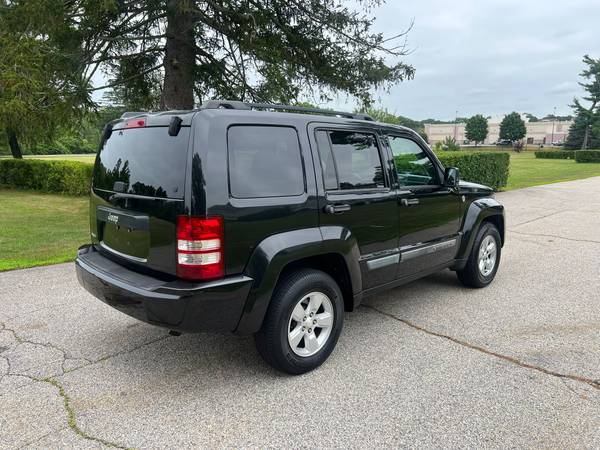 2009 JEEP LIBERTY VEHÍCULO LIMPIO 🧼 - $3,50063438420451841121