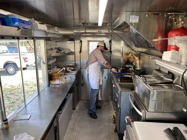 Camión de comida en venta - $25,000 (Raeford)63613491123587120
