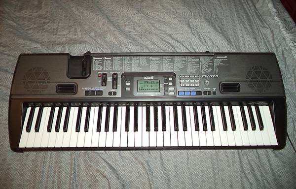 Casio CTK-720 Keyboard 1