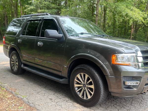 __ 2017 Ford Expedition // Limpio por dentro y por fuera - $8,500 (Atlanta, GA)63502095023745122