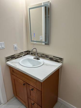 $1,100 / 1br - 800ft2 - 1 bed 800 sq ft apt. Goffstown enter (Goffstown)63656227803393122