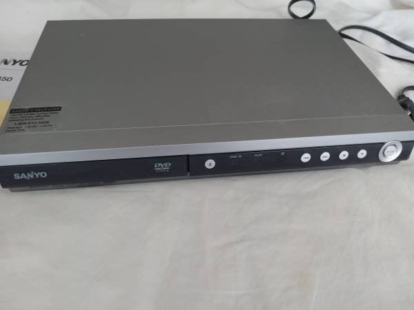 Sanyo - DVD   Video Player 1