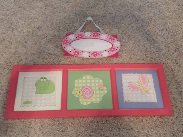 Girls bedroom decor & hanging sign 1