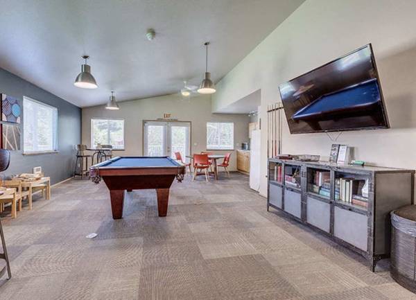 $1,850 / 2br - Covered Parking, Community Room, Refrigerator (8510 212th St NE, Arlington, WA)64031306332547123