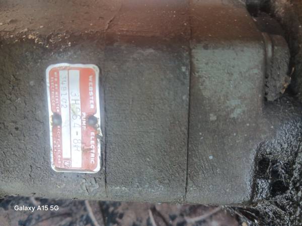 Live hydraulics for farmall came off of farmall m - $300 (Rice lake)62947919079171124