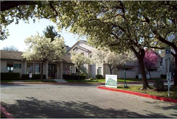 $1,795 / 1br - 718ft2 - Fall into Savings ! (pittsburg / antioch)63847331356675124