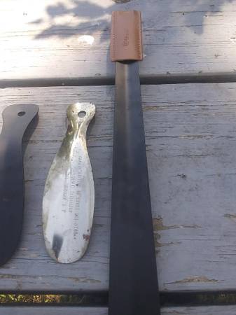 Group Of 4 Metal Shoe Horns - $362948855999875121