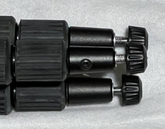 Nuevo trípode Brunton de fibra de carbono - $200 (Dundee)63471429952257121