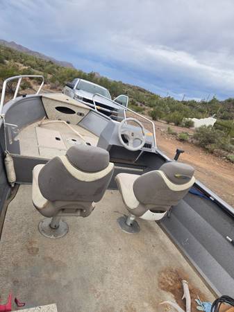 2004 Crestliner 16 foot aluminum 50 hp yamaha 1